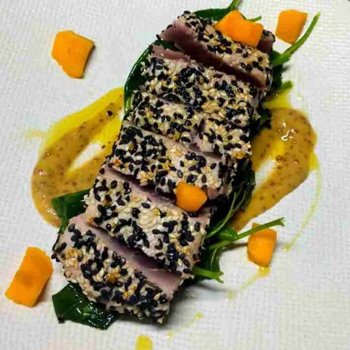 tagliatona di tonno al sesamo